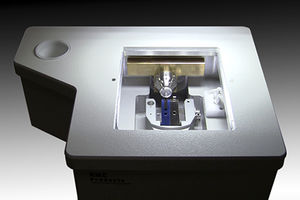 laboratory cryomicrotome
