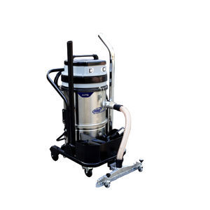 industrial vacuum cleaner