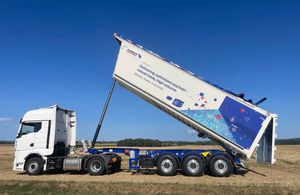 container semi-trailer 1