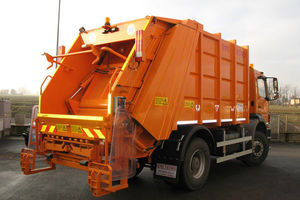 mobile waste compactor