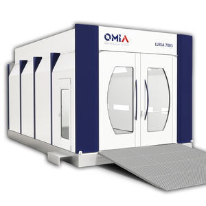 enclosed paint booth