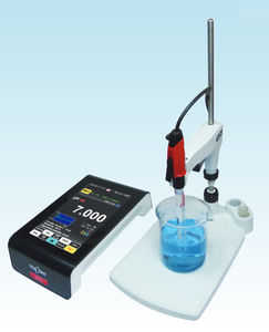 portable pH meter / laboratory / with LCD display