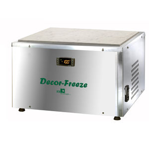 refrigerated table for the food industry 1