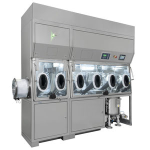 class II containment isolator