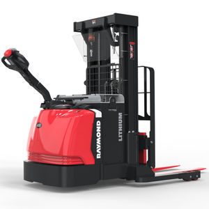 battery-powered stacker truck 1