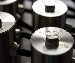 直冲式伺服电动机