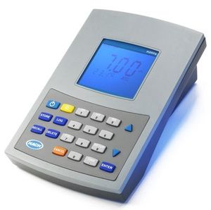 bench-top pH meter / process / digital