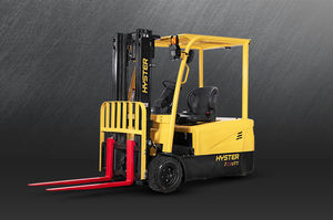 3-wheel forklift 1