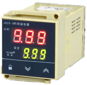 DIN rail mounted time relay