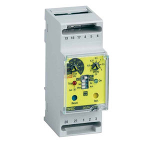 DIN rail protection relay