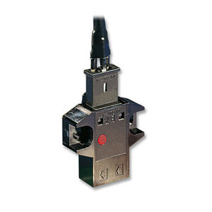 photoelectric sensor with background suppression / retroreflective / infrared / LED