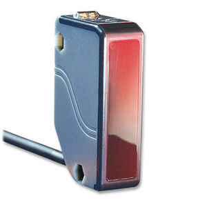 photoelectric sensor with background suppression / diffuse reflective / rectangular / infrared