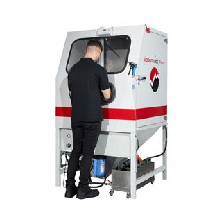 wet blast cabinet