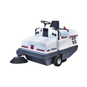ride-on sweeper 1