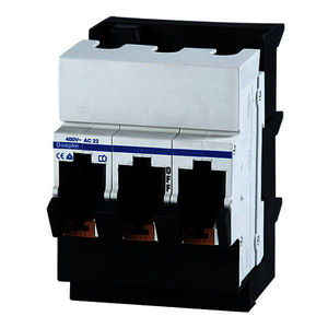 low-voltage disconnect switch