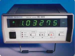 numeric displays / 7-segment / 6-digit / electronic