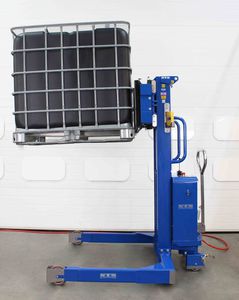 straddle stacker truck / electro-hydraulic / walk-behind / for pallets