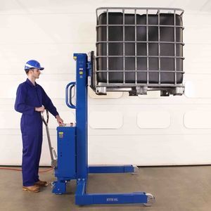 hydraulic stacker truck 1