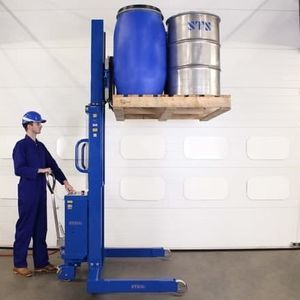hydraulic stacker truck 1