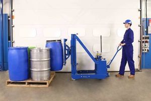 hand-operated drum lifter 1