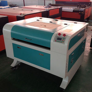 CO2 laser cutting machine