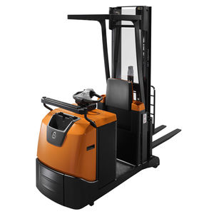 low-level order-picker / electric / horizontal