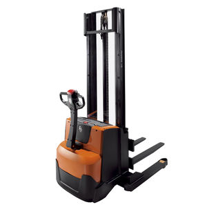 electric stacker truck