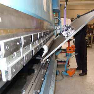 sheet metal manipulator arm