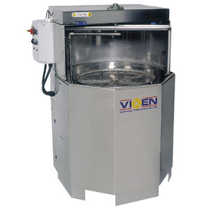 spray cleaning machine