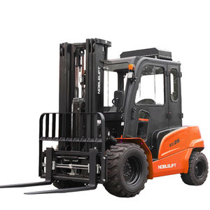 rough terrain forklift 1