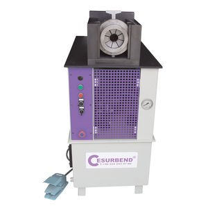 pipe-end forming machine