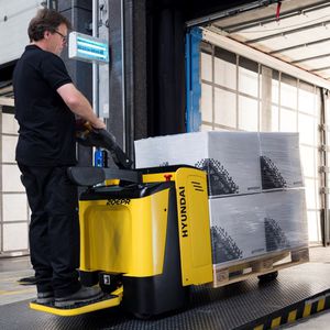 electric pallet truck