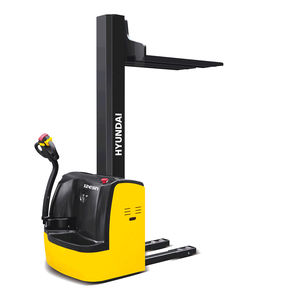 electric stacker truck