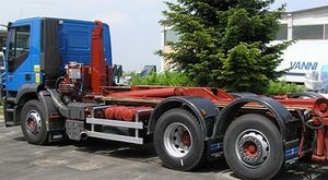 heavy-duty hook lift