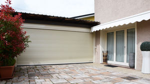 horizontal roll-up shutters