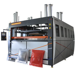 plastic sheet thermoforming machine