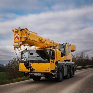 mobile crane 1
