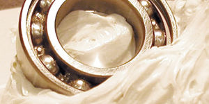 lubricating grease