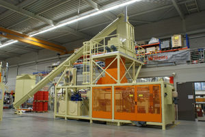 vertical baling press