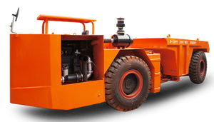 articulated dump truck