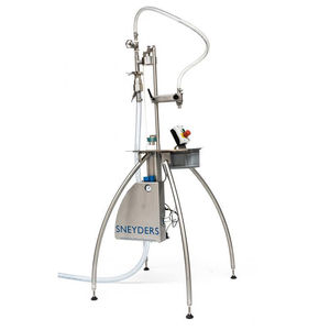liquid filling machine / bottle / for jars / jerry can