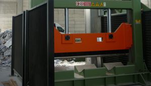 blade cutting machine