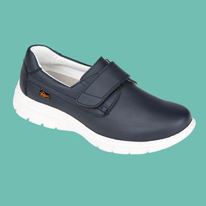 anti-slip safety shoes