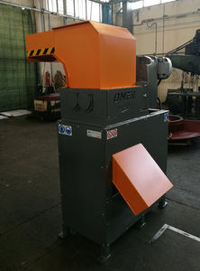 paper shredder / chip / double-shaft / compact