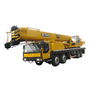 self-propelled crane