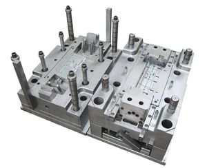 multi-cavity plastic injection mold