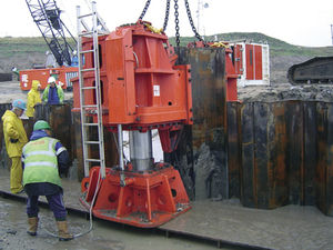 sheetpile extractor