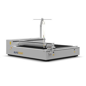 CO2 laser cutting machine