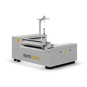 CO2 laser cutting machine