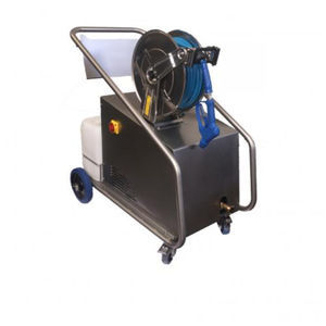 cold water high-pressure cleaner